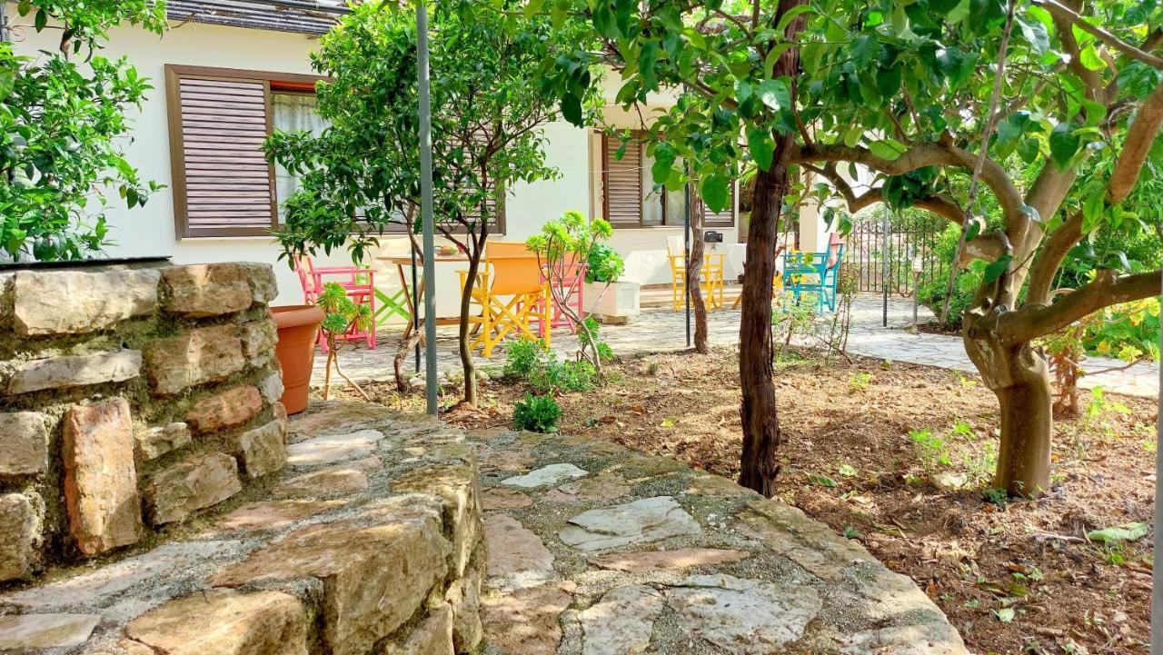 Lourantos Studios & Apartments Vathy  Dış mekan fotoğraf